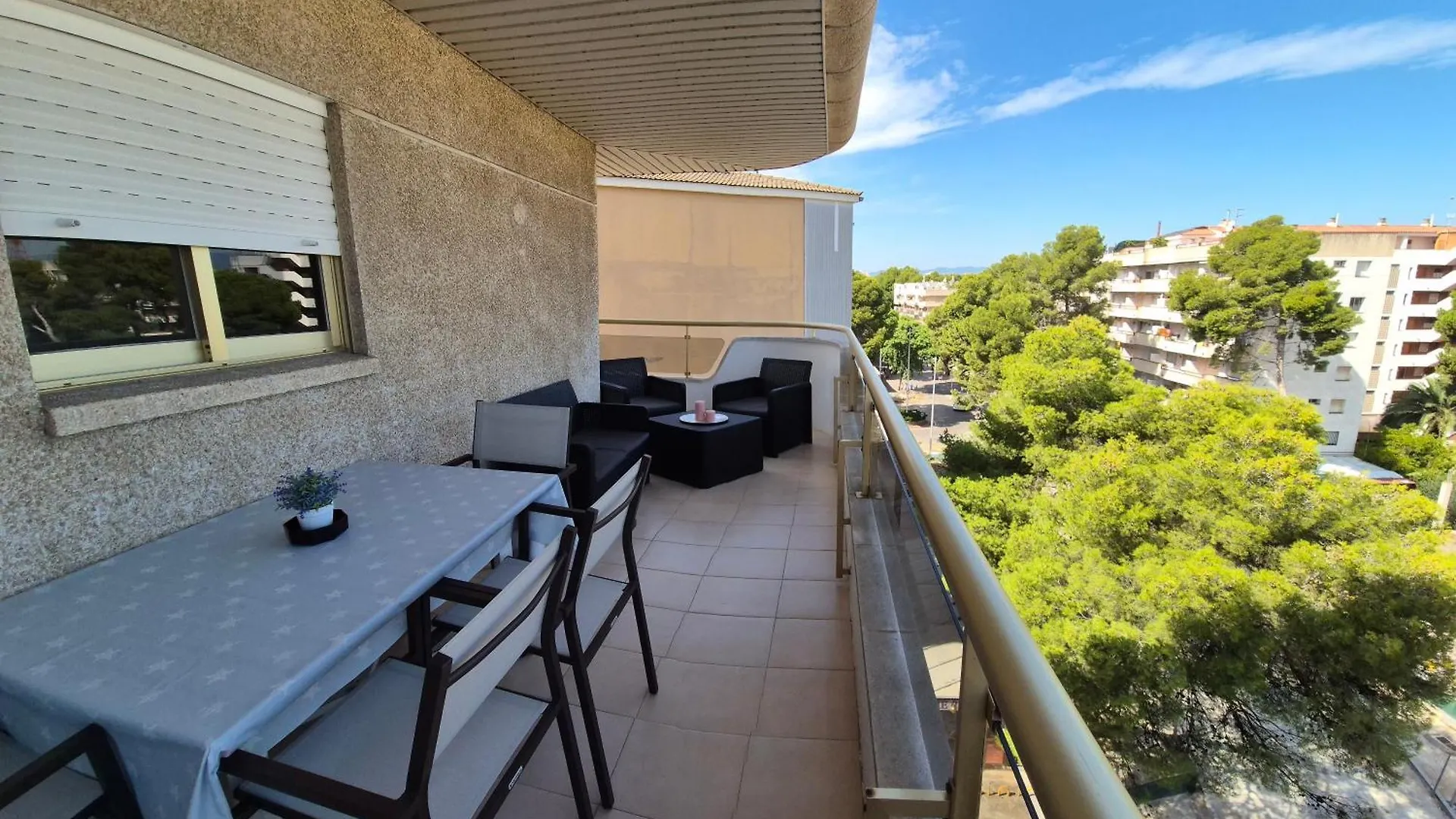 Apartamentos Ct contacts